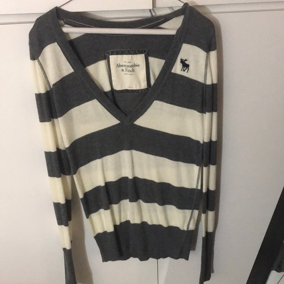 A&F Sweater - Picture 3 of 3